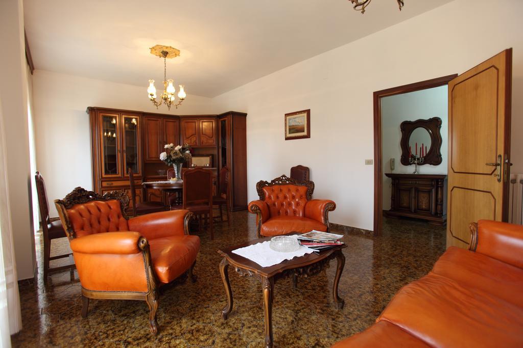 Ferienwohnung La Residenza Di Bacco Cannara Exterior foto