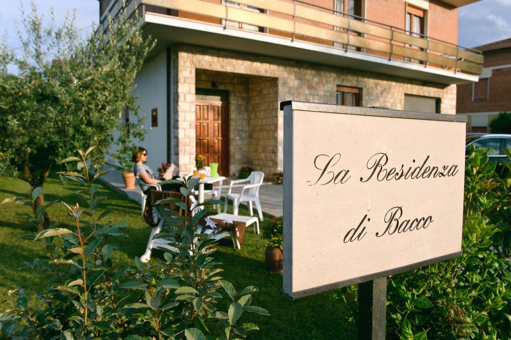 Ferienwohnung La Residenza Di Bacco Cannara Exterior foto