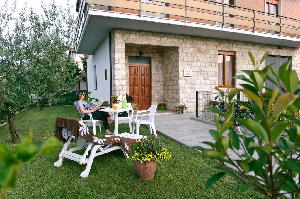 Ferienwohnung La Residenza Di Bacco Cannara Exterior foto