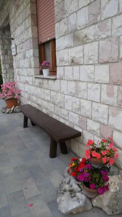 Ferienwohnung La Residenza Di Bacco Cannara Exterior foto